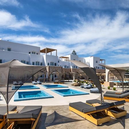 Aelia Luxury Suites Karterados  Luaran gambar The hotel's pool