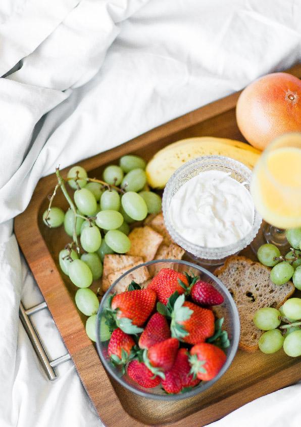 Aelia Luxury Suites Karterados  Luaran gambar A fruit and cheese platter